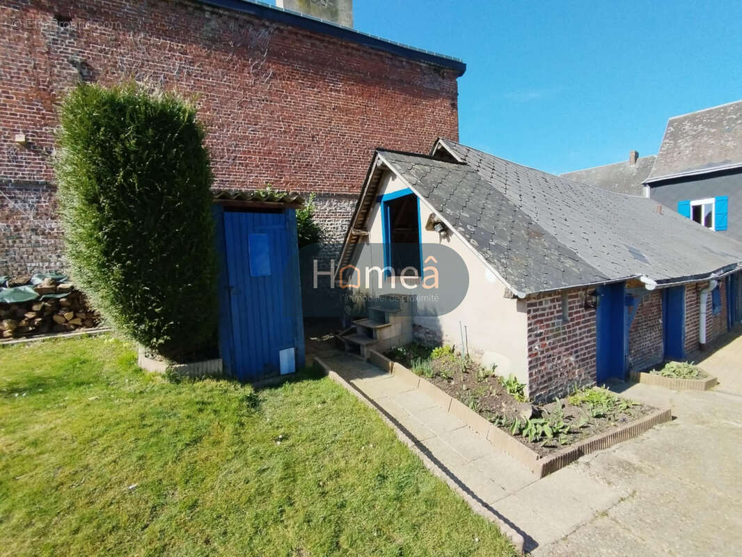 Maison 5 pièces et jardin centre Yerville - photo 2