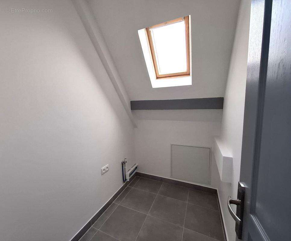 Maison à CUISE-LA-MOTTE