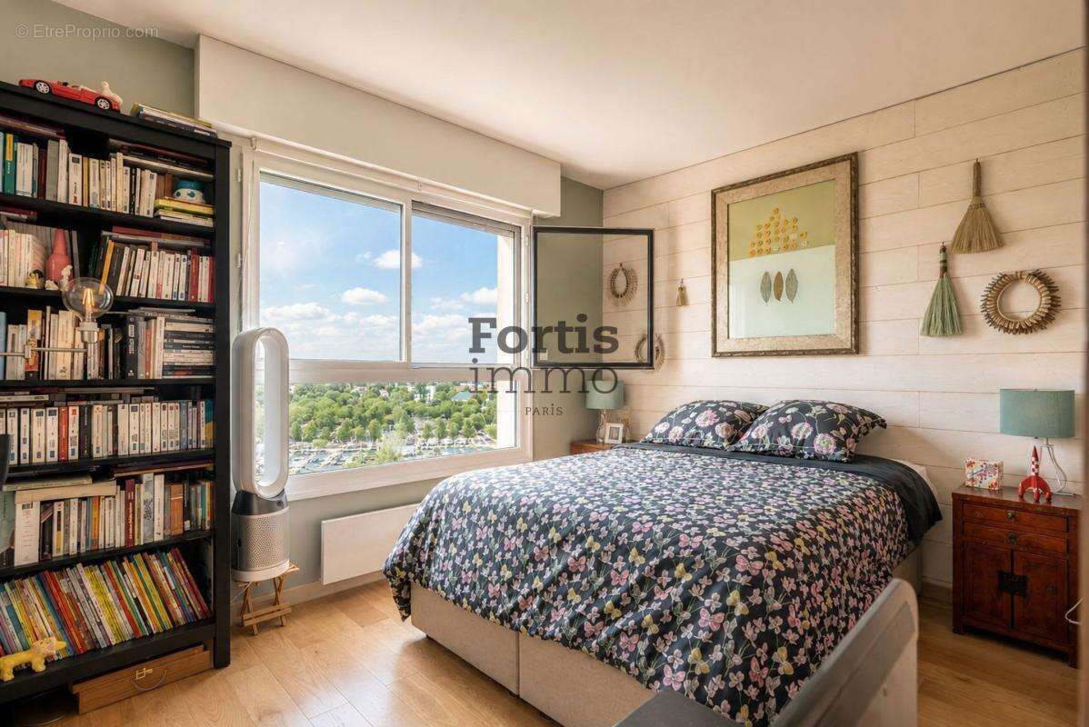 Appartement à ISSY-LES-MOULINEAUX
