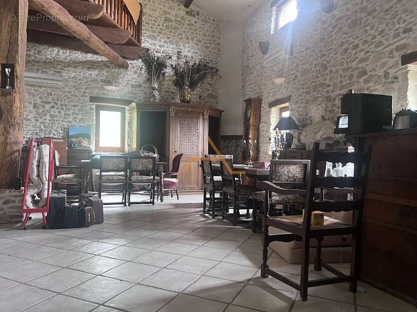 Maison à LA BEGUDE-DE-MAZENC