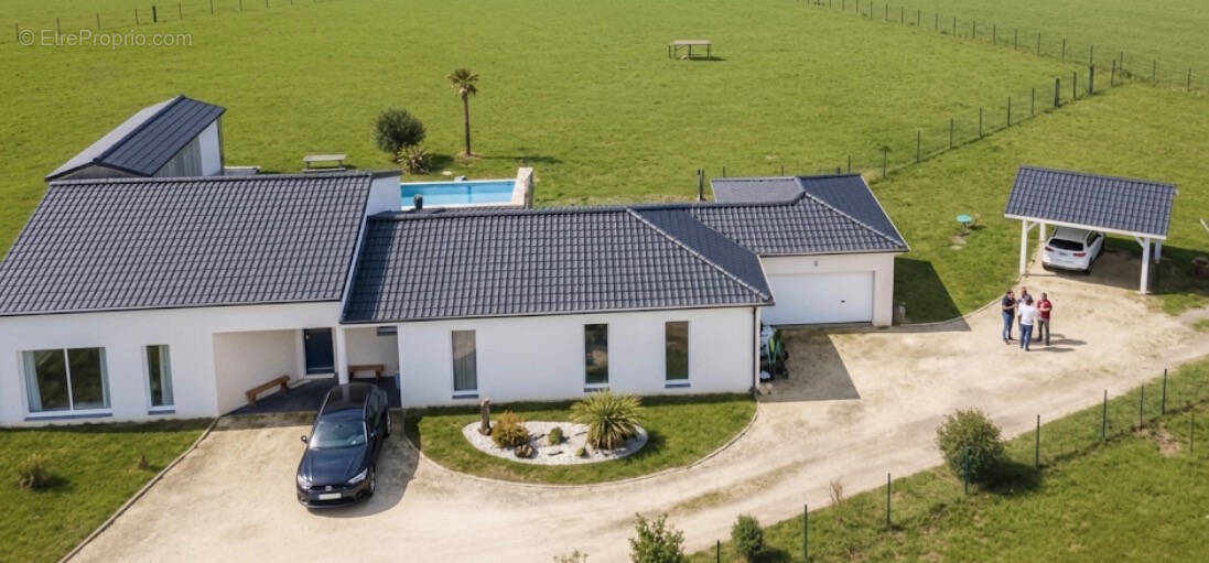 Maison à MENESPLET