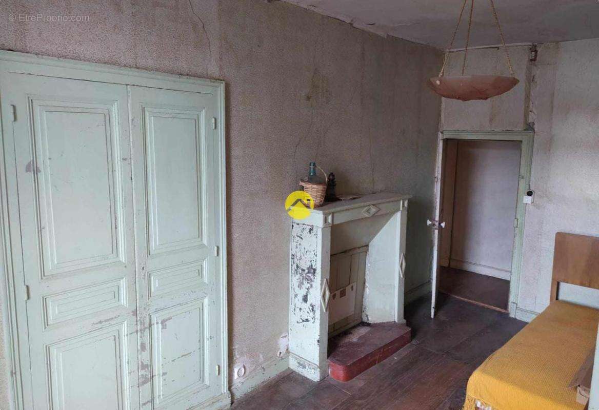 Maison à CHENERAILLES