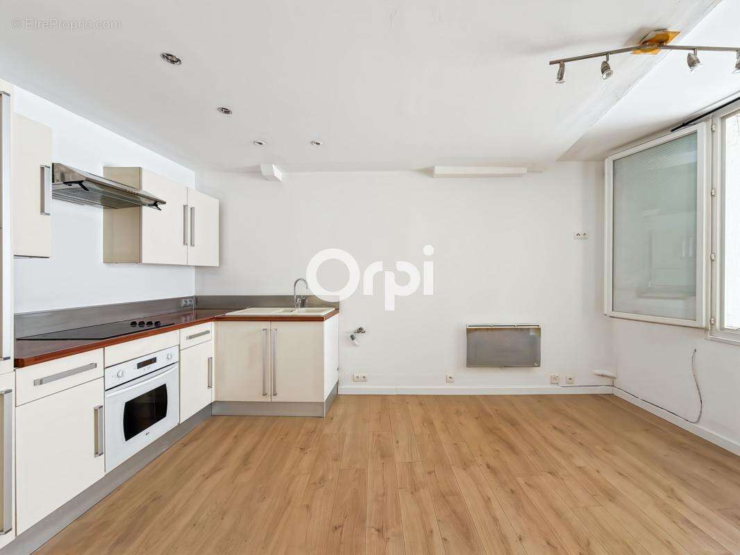 Appartement à CUGES-LES-PINS