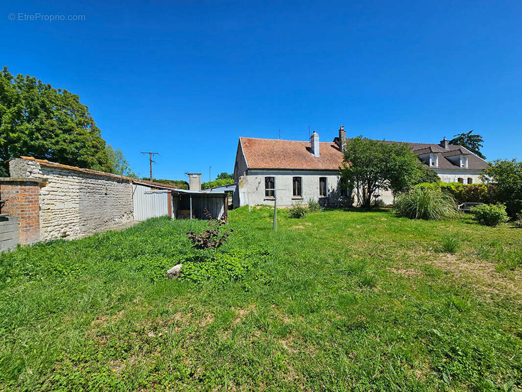 Maison ,Boulages, jardin - photo 2