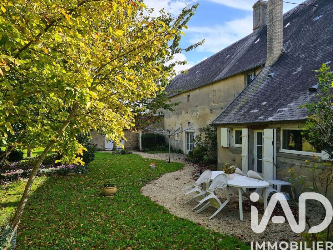 Photo 4 - Maison à VAUX-SUR-AURE