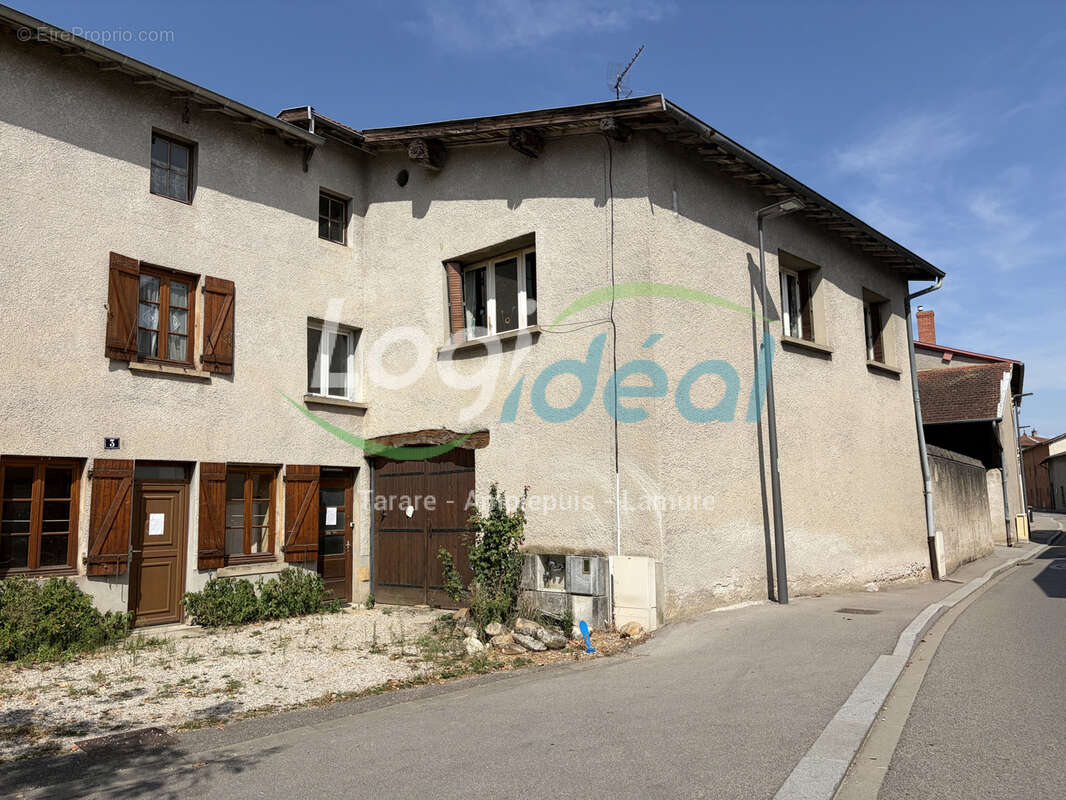 Maison de ville à rénover - photo 2