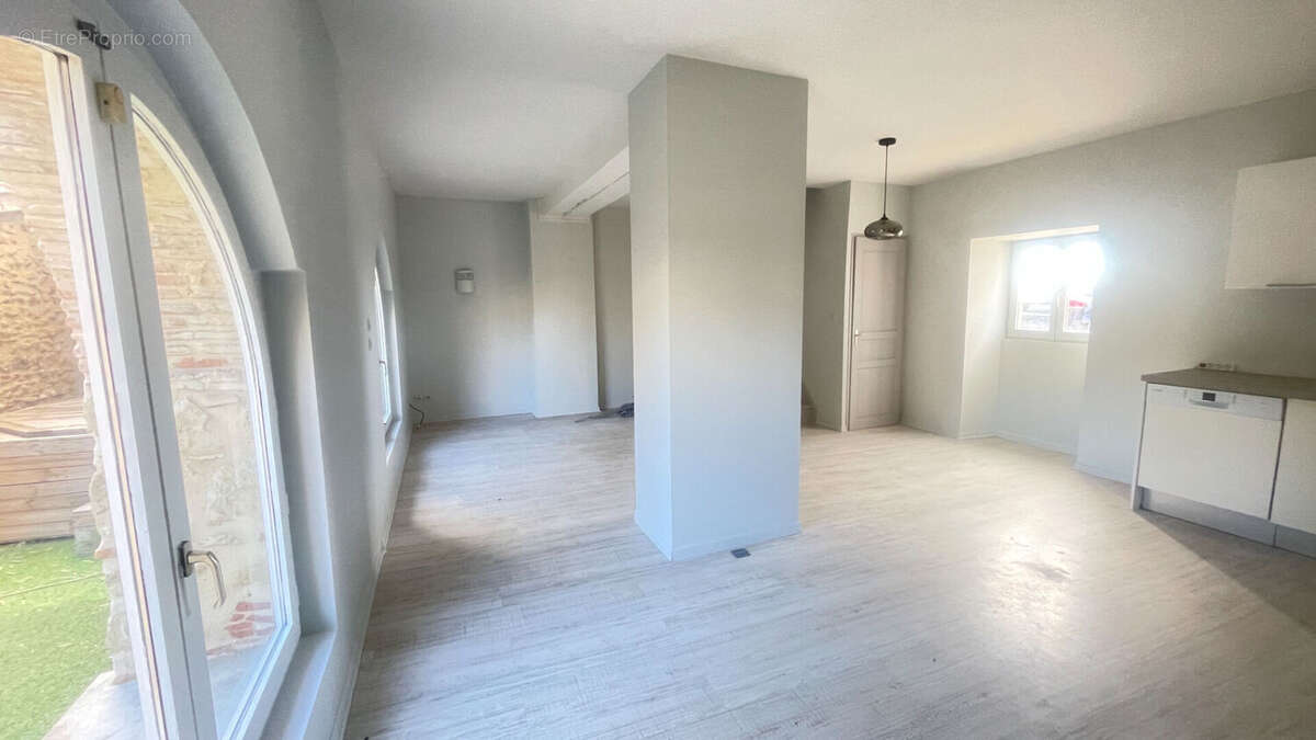 Maison Chonas L Amballan 4 pièce(s) 67.25 m2 - photo 2