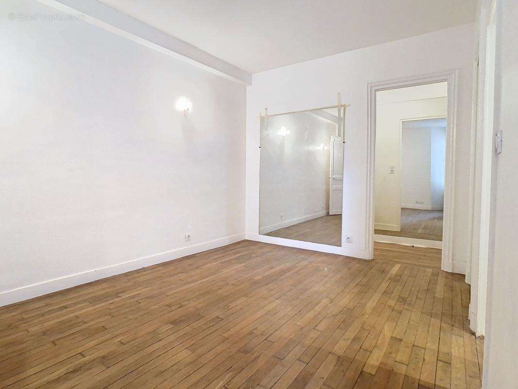 Appartement à ISSY-LES-MOULINEAUX