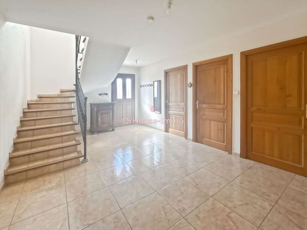 Maison 155 m² à Gignac  - photo 3