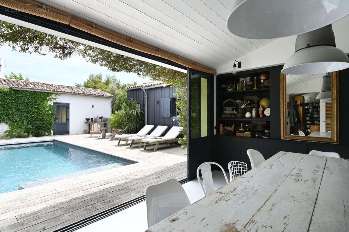 Maison à SAINT-CLEMENT-DES-BALEINES