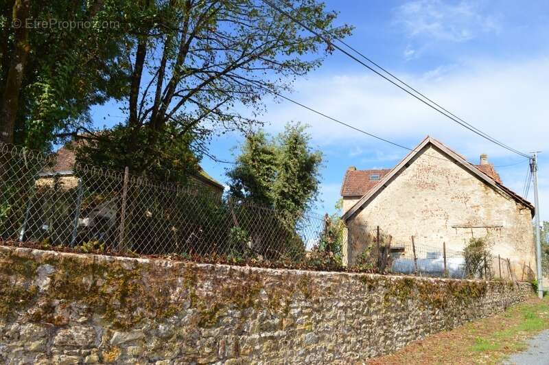 Maison à MAUZENS-ET-MIREMONT