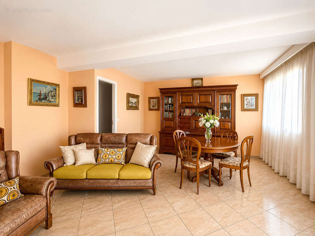 Appartement Charenton Le Pont 3 pièce(s) 54.54 m2 + cave - photo 3