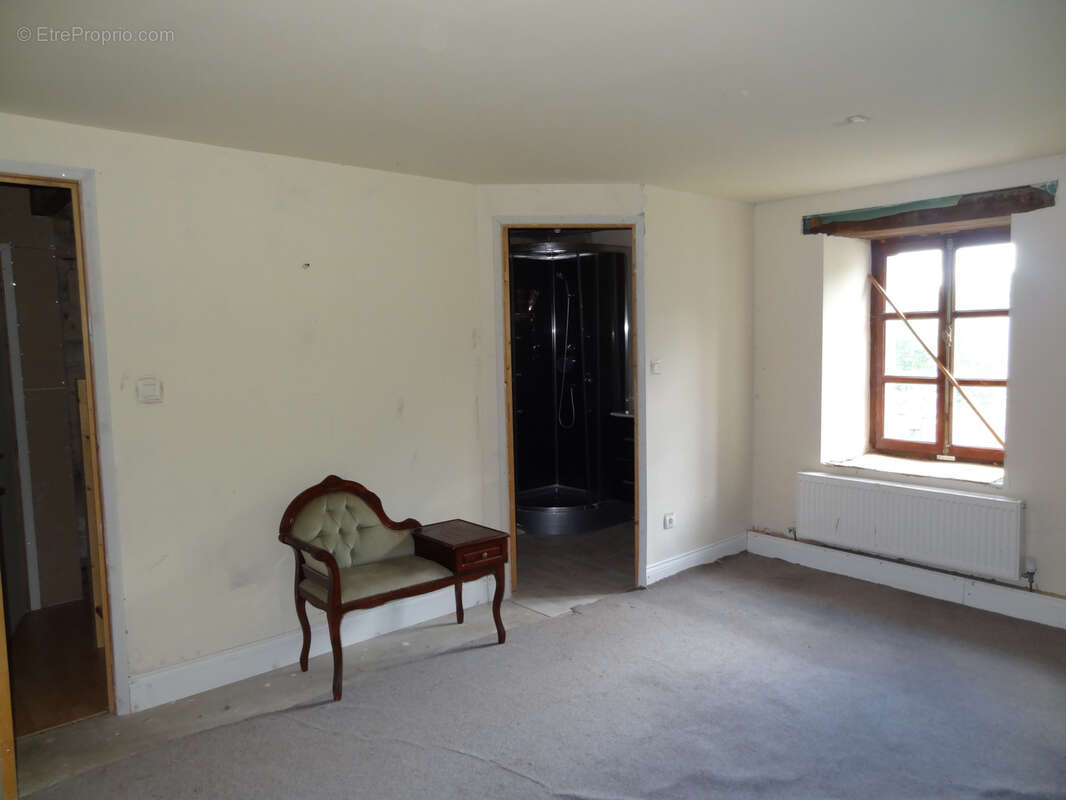 Maison en pierres à rénover   charme et potentiel en campagne de Kerpert - photo 6