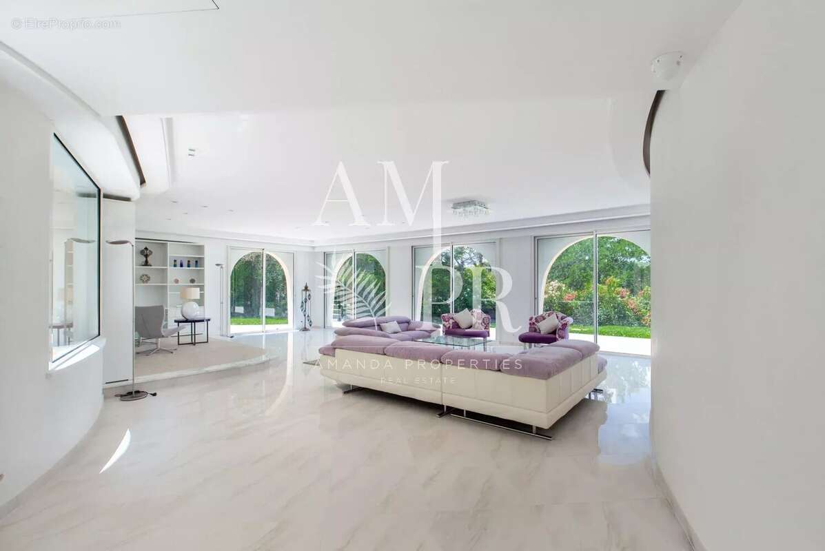 Maison à MOUANS-SARTOUX