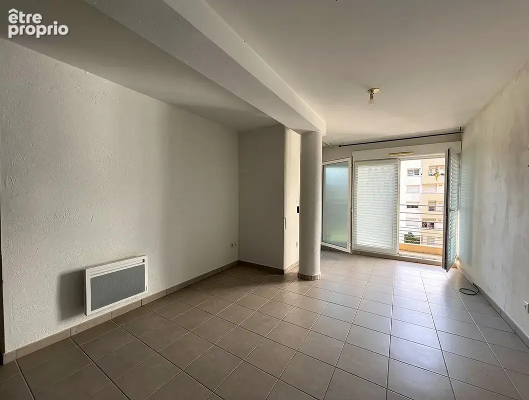 MARSEILLE 4e   CHARTREUX  T2 avec garage en sous-sol  Résidence de 2016  155 000 € - photo 2