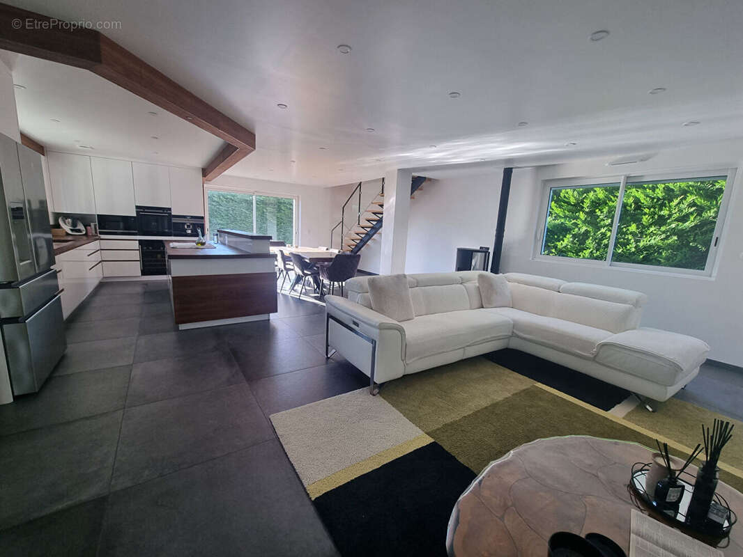 Maison à SAINT-QUENTIN-SUR-LE-HOMME