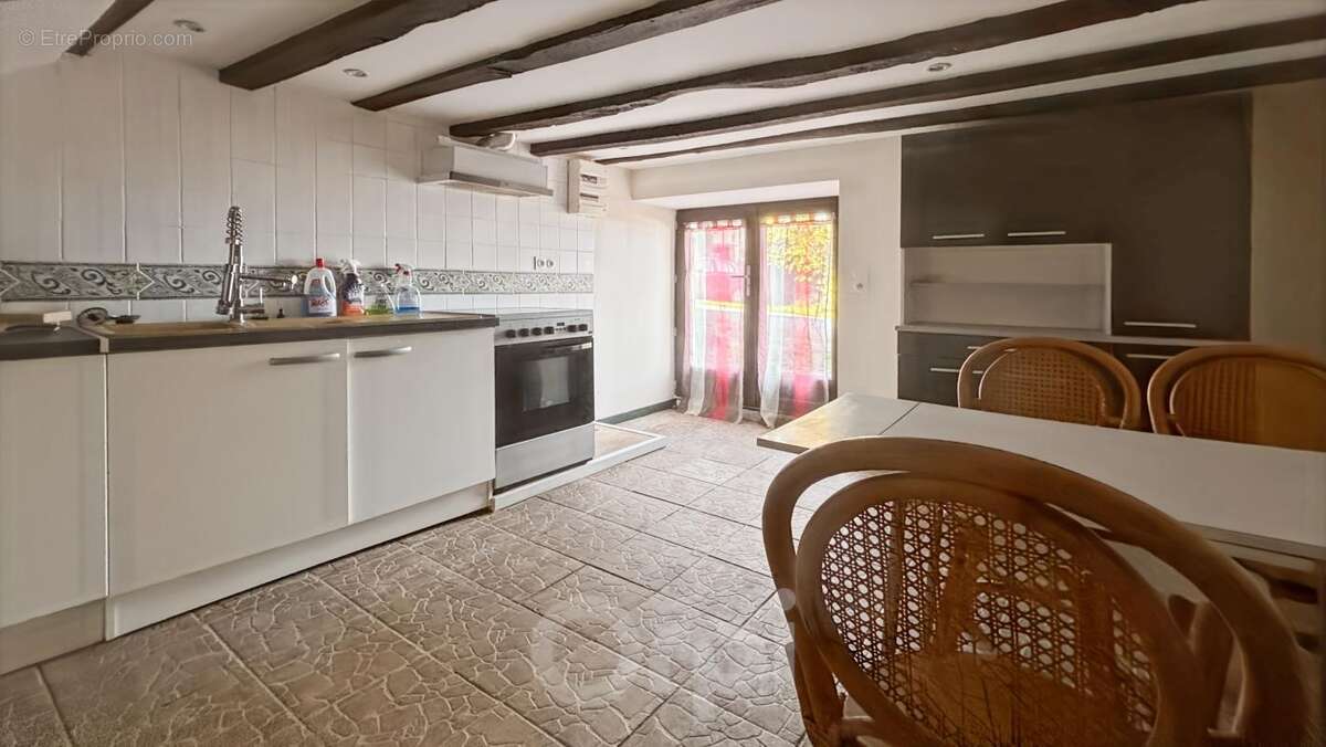 Maison à SAINT-SULPICE-LAURIERE