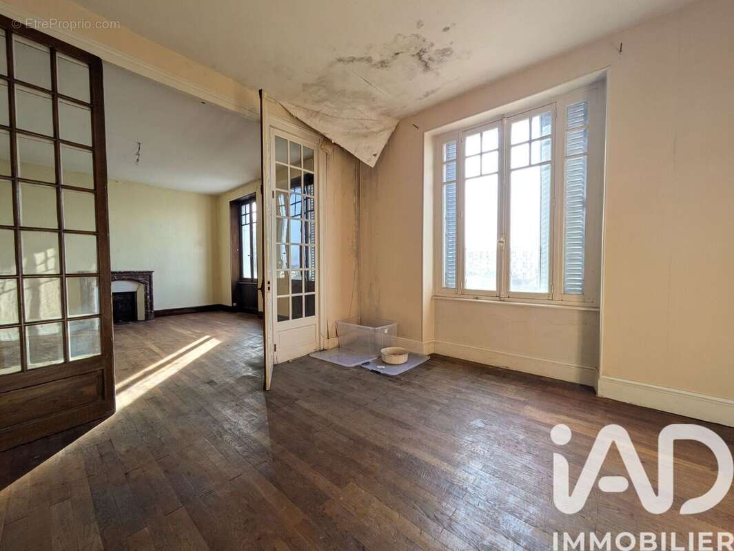 Appartement 420 m² à Montlucon  - photo 5