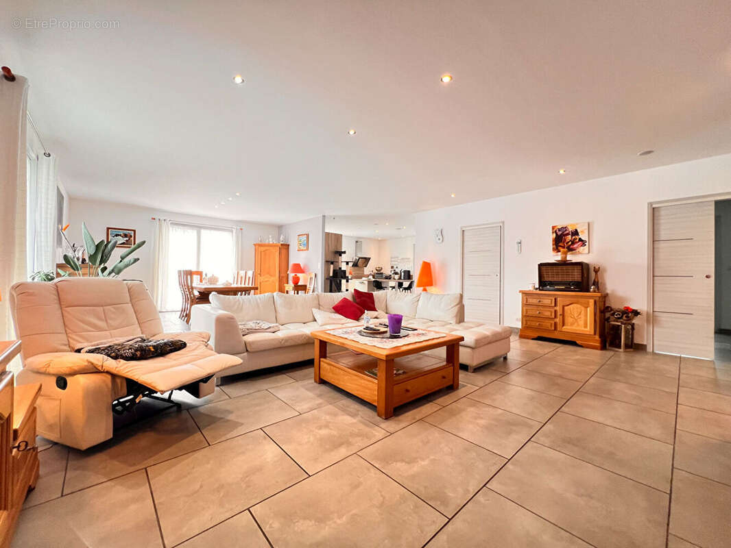 Maison à XERMAMENIL