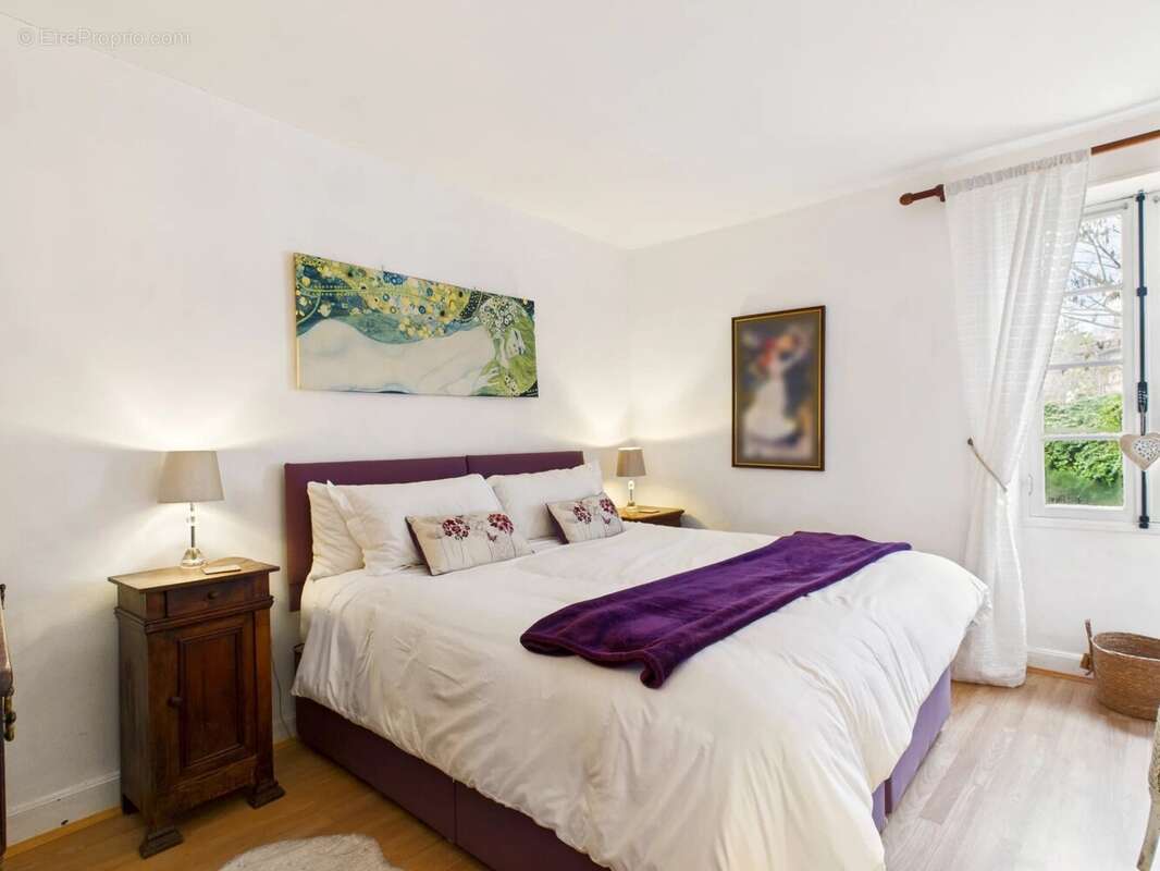 Maison à NANTEUIL-AURIAC-DE-BOURZAC