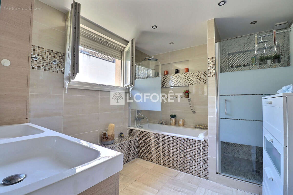 Maison à VITRY-SUR-SEINE