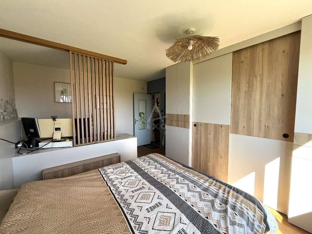 Maison à SAINT-GEORGES-DE-MONTAIGU