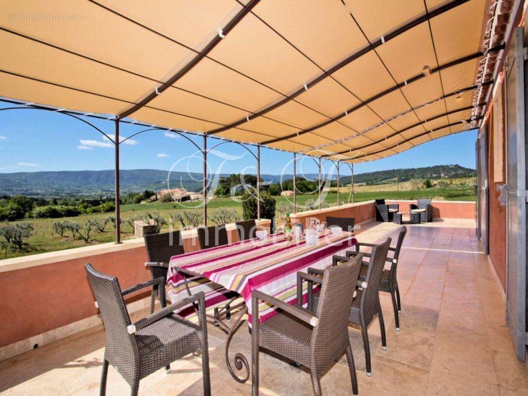 Maison à ROUSSILLON