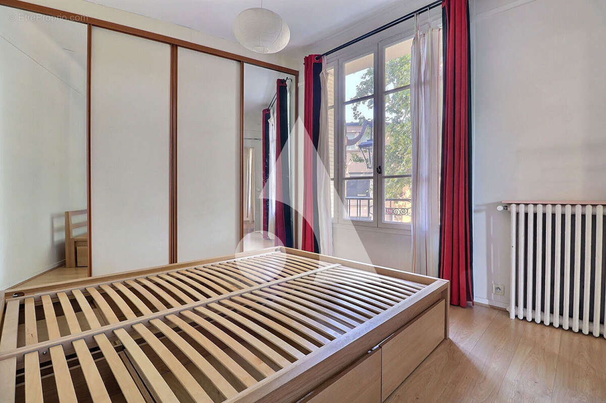 Appartement à LES LILAS