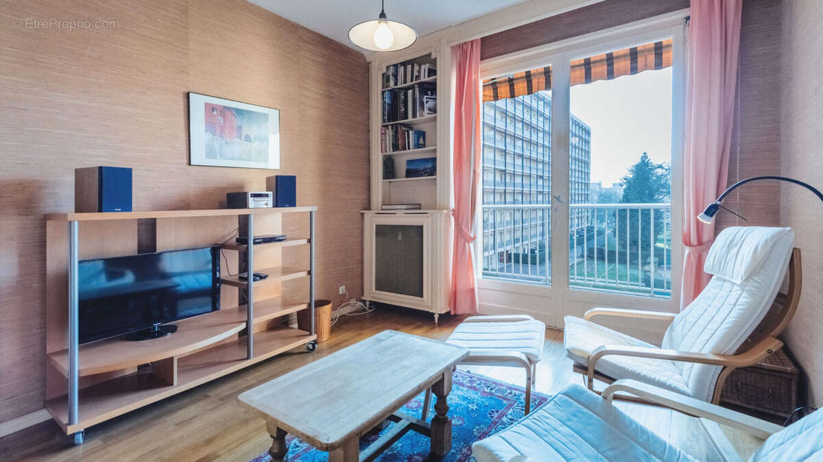 Photo 2 - Appartement à SAINT-ETIENNE