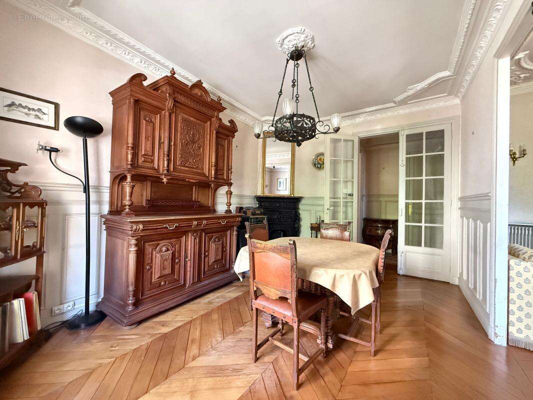 Appartement à NOGENT-SUR-MARNE