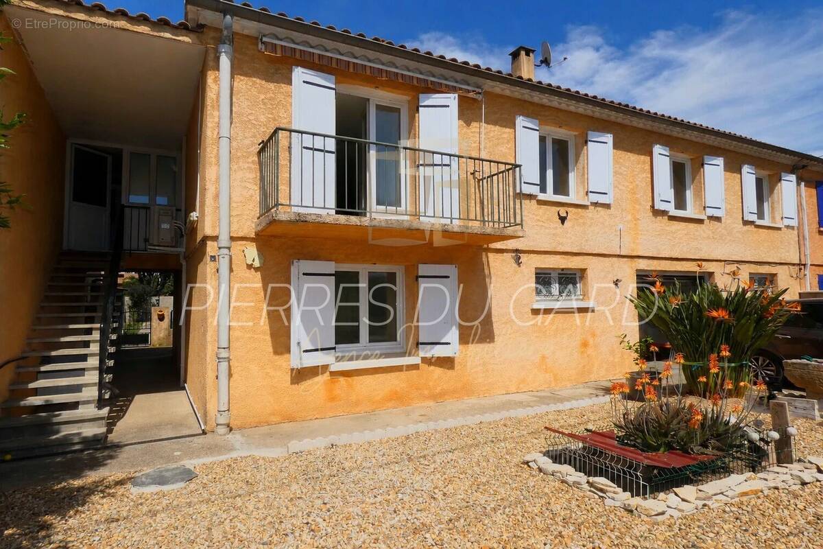 Maison à RODILHAN
