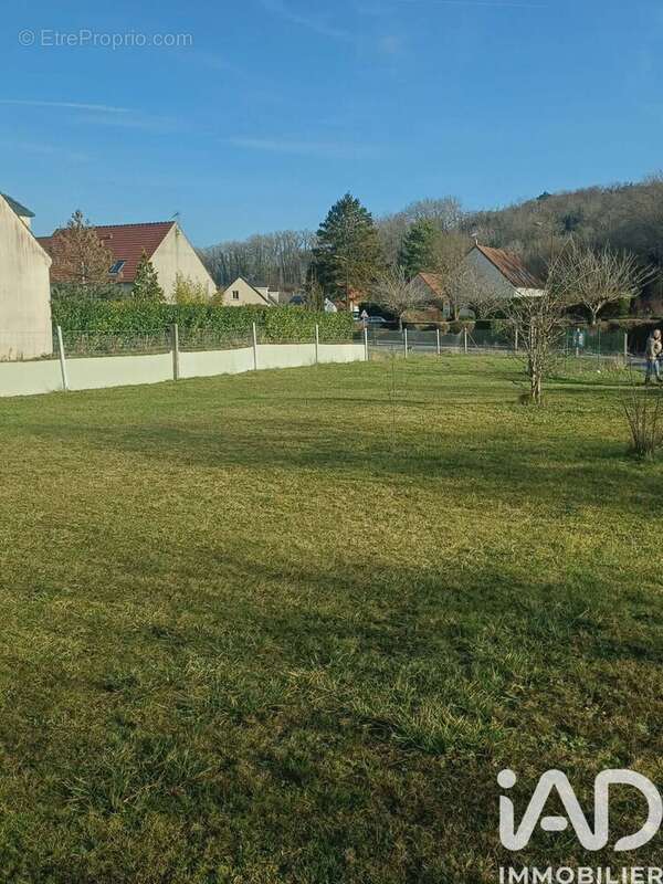 Photo 6 - Terrain à BRUYERES-ET-MONTBERAULT