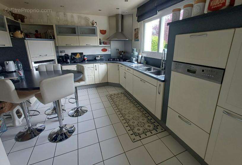 Maison à SAINS-EN-AMIENOIS
