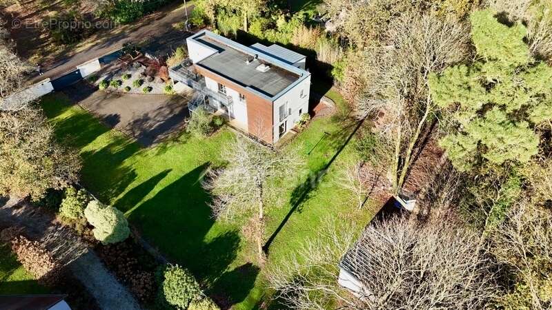 Maison à CARHAIX-PLOUGUER