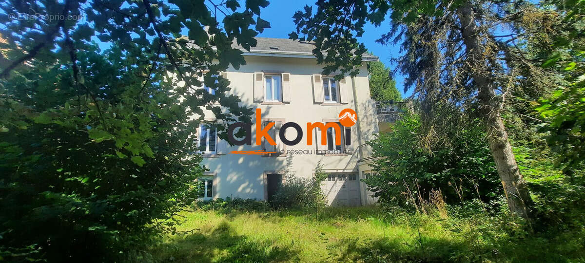 Appartement 267 m² à Etival-Clairefontaine  - photo 5