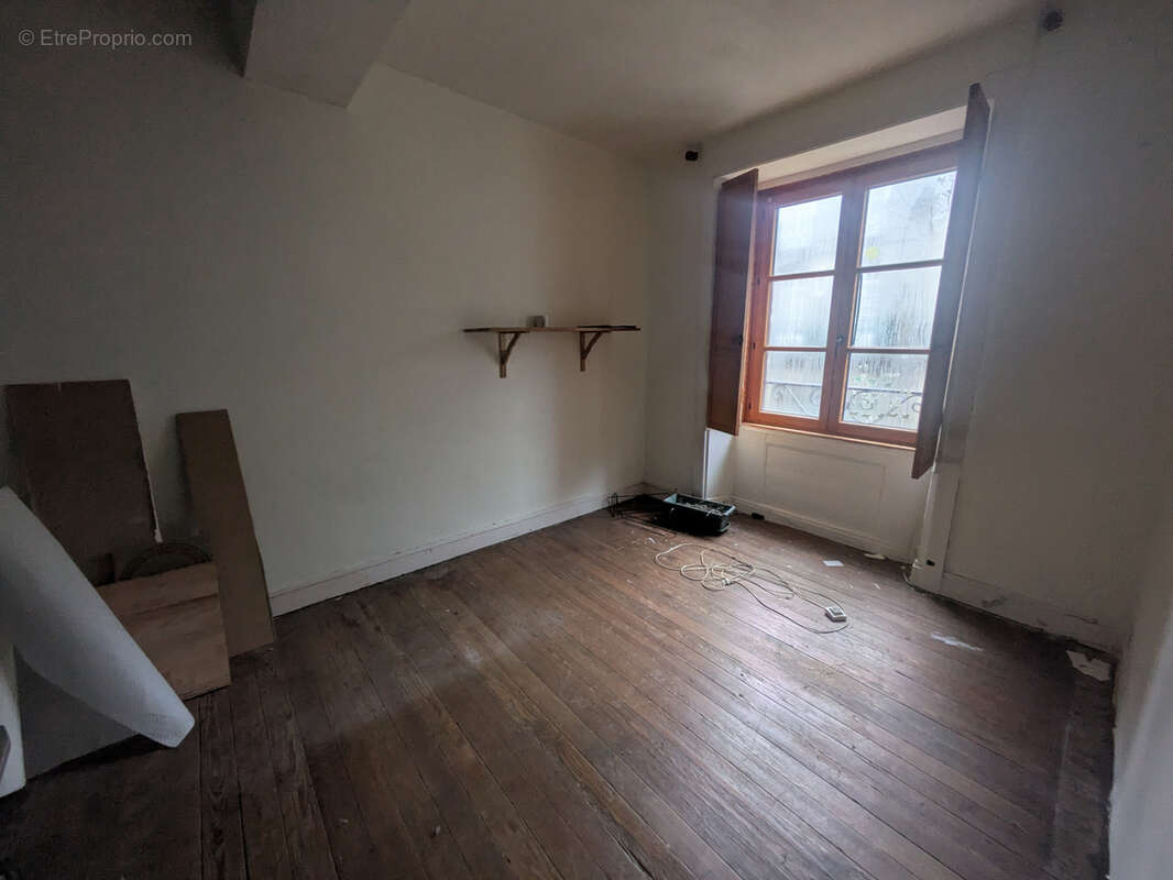 Appartement à FOUGERES