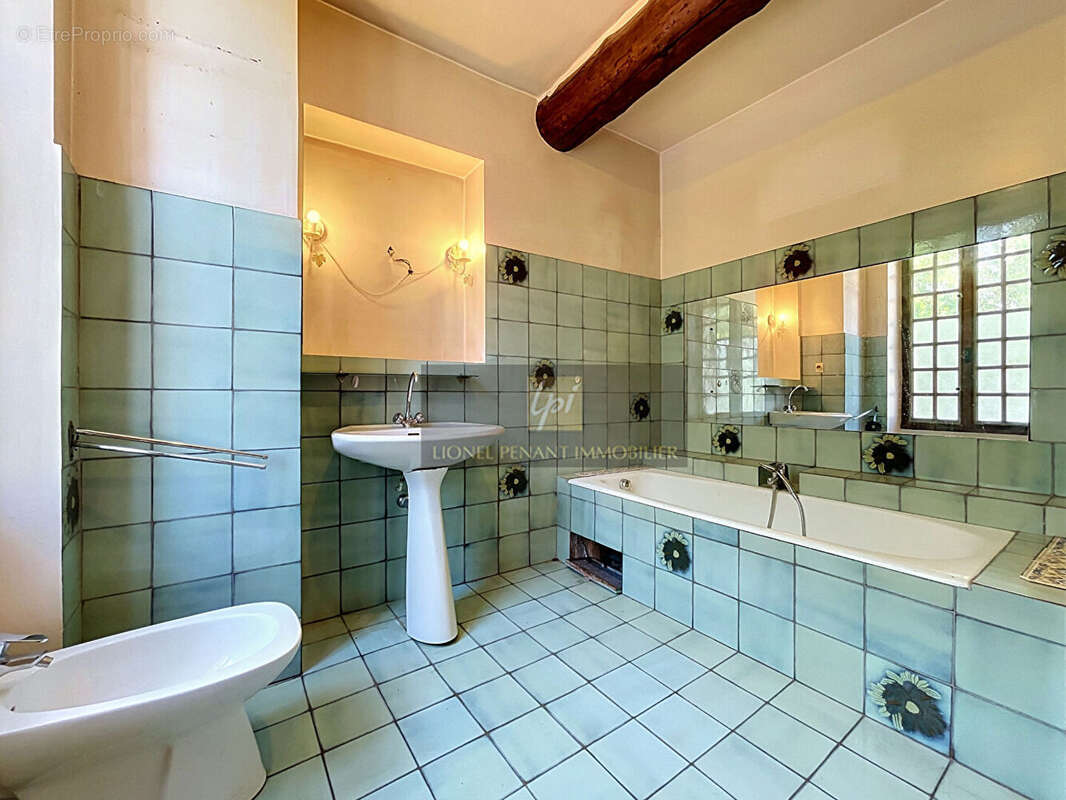 Carpentras maison de ville t4 110m2 a rafraichir avec piscine et pool house - photo 11