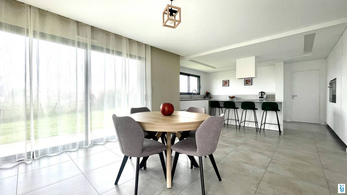 Maison à LE THUIT-SIGNOL