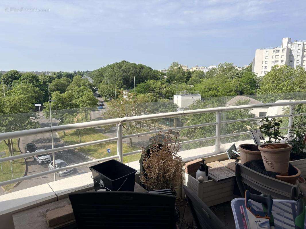 Appartement à MONTIGNY-LE-BRETONNEUX