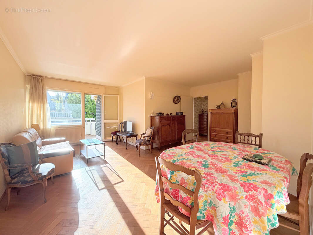 Appartement à RUEIL-MALMAISON