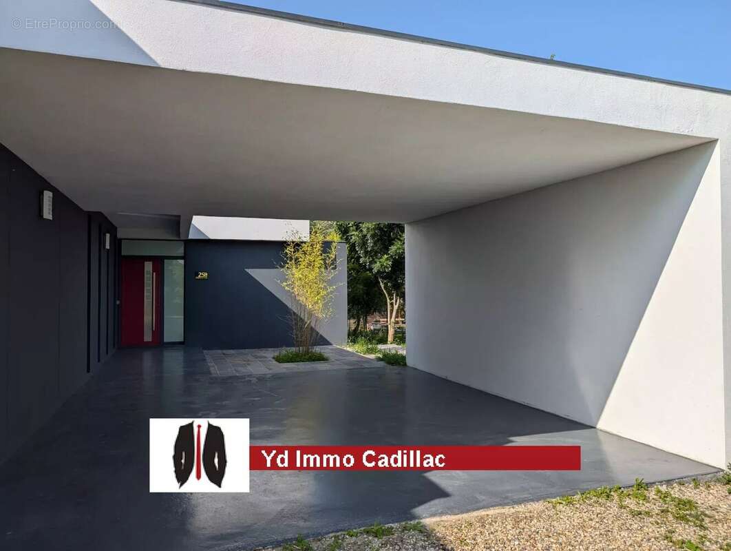 Maison à SAINT-PIERRE-DE-BAT