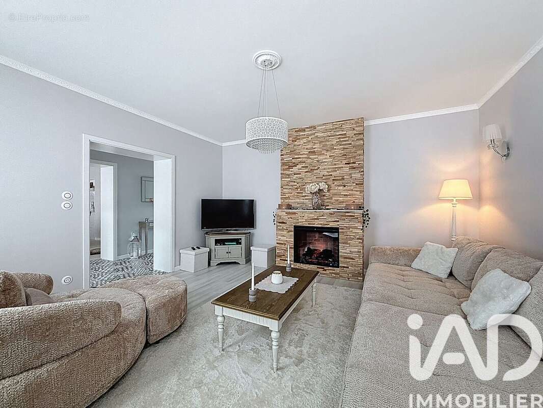 Photo 3 - Maison à APACH