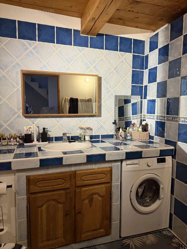 Maison à SAINTE-ANASTASIE-SUR-ISSOLE