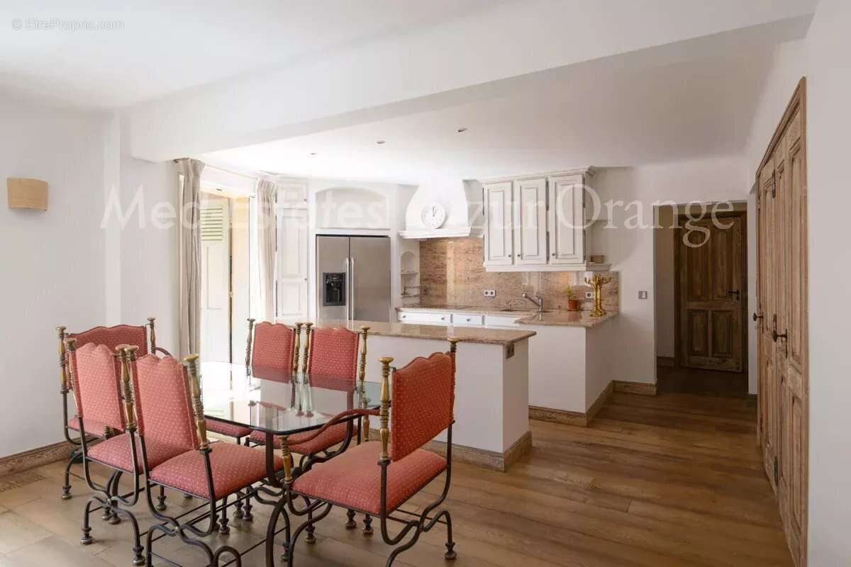 Appartement à SAINT-TROPEZ