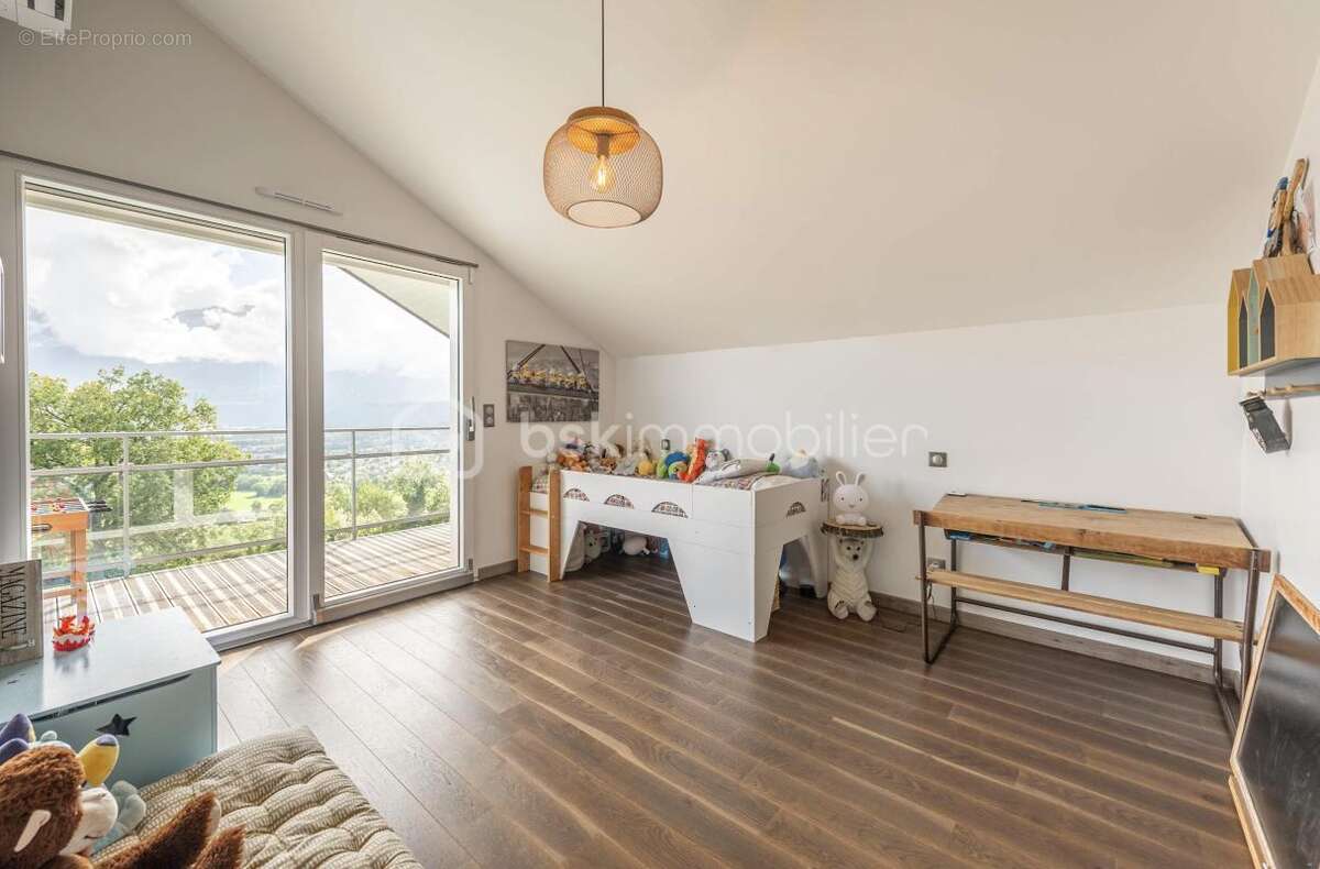 Maison à SAINT-JORIOZ