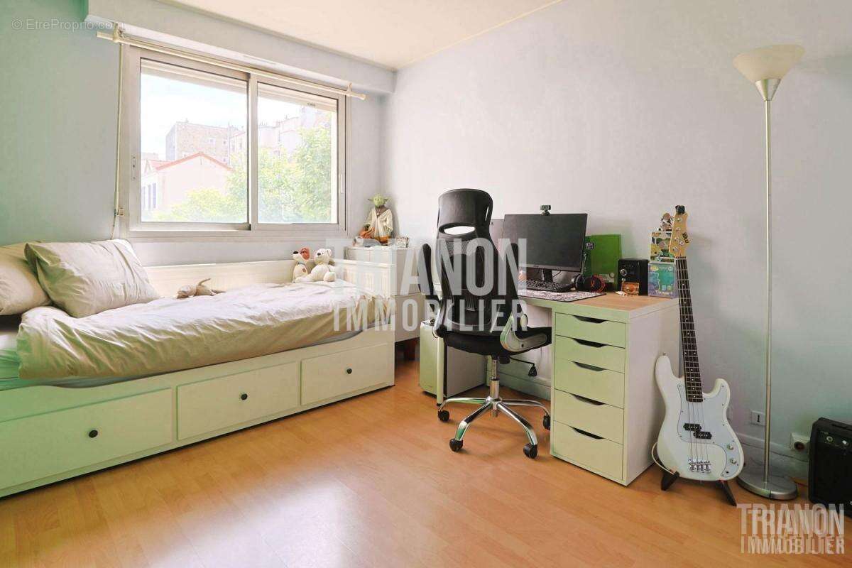 Appartement à LEVALLOIS-PERRET