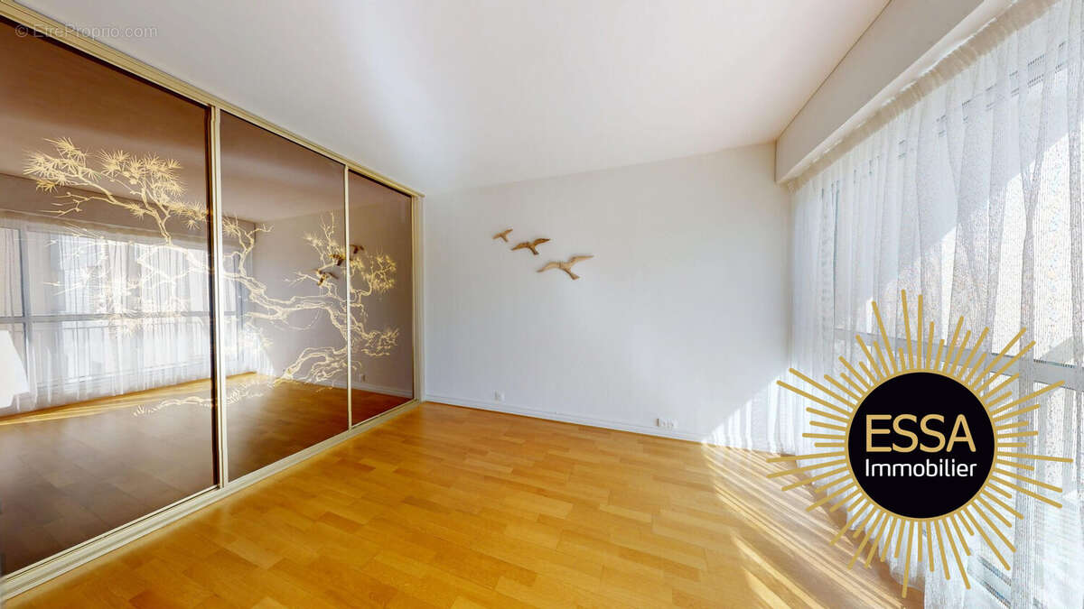 Appartement à VELIZY-VILLACOUBLAY