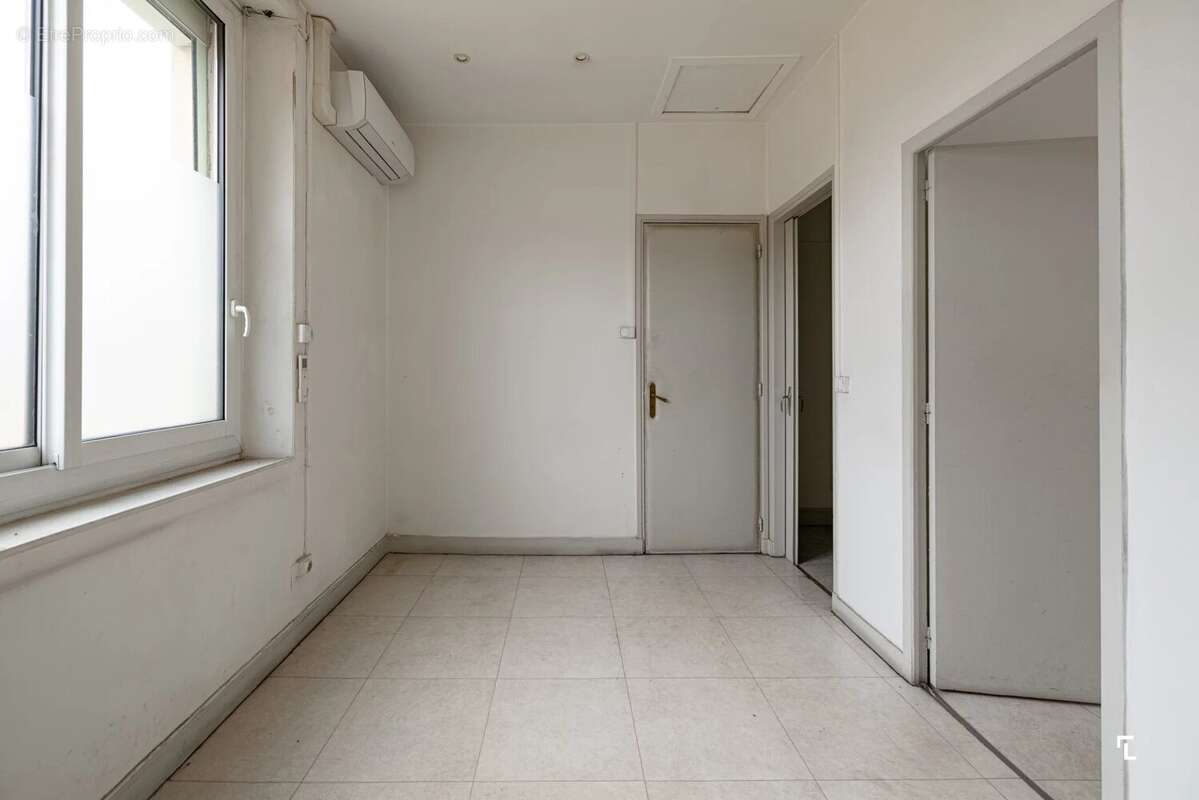 Commerce à MARSEILLE-14E