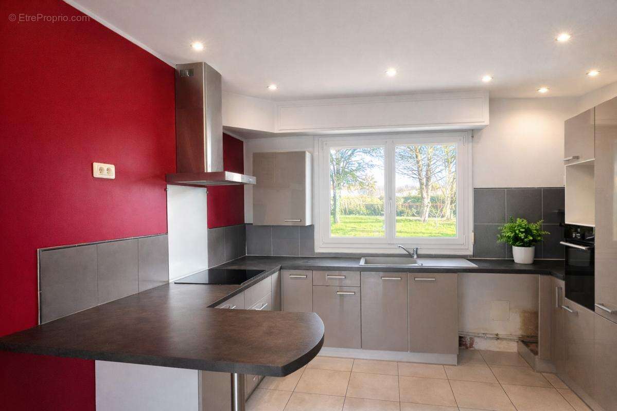 Maison 124 m² à Semussac  - photo 8