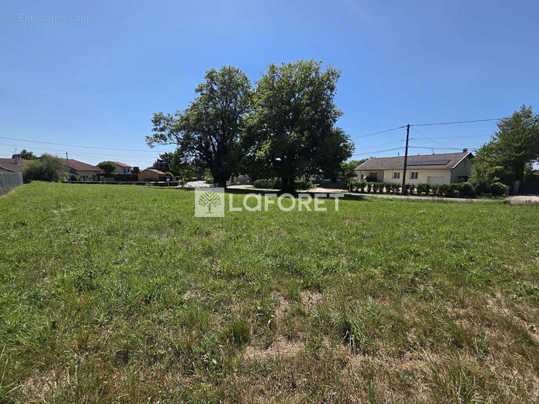 Terrain constructible - VIRIAT - photo 3